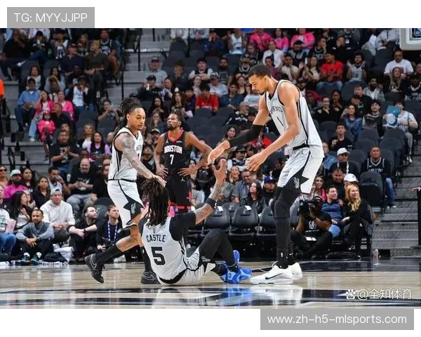 马刺三连赢延续，状态继续升温